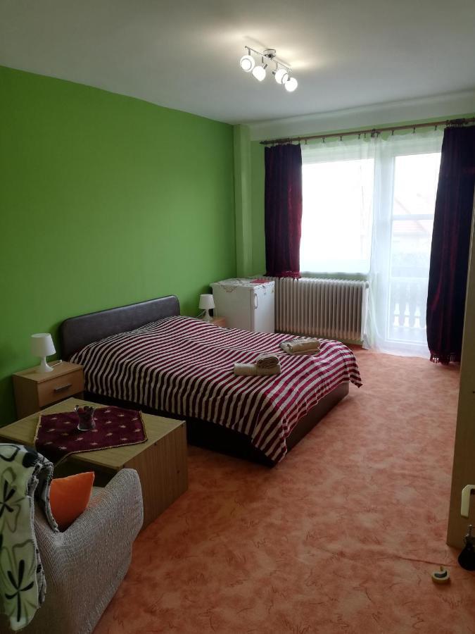 Grill Garten Vendeghaz Hotel Keszthely Eksteriør billede